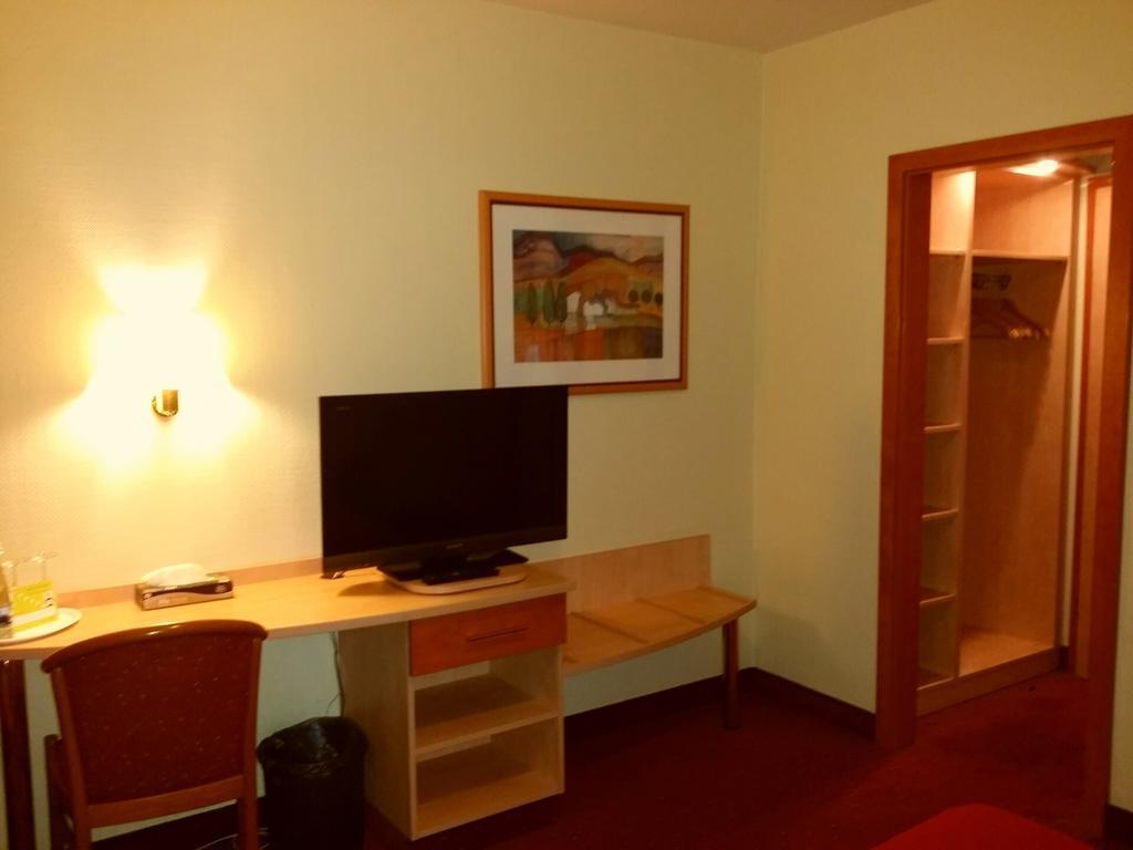 Abant Hotel Frankfurt Обертсхаузен Экстерьер фото